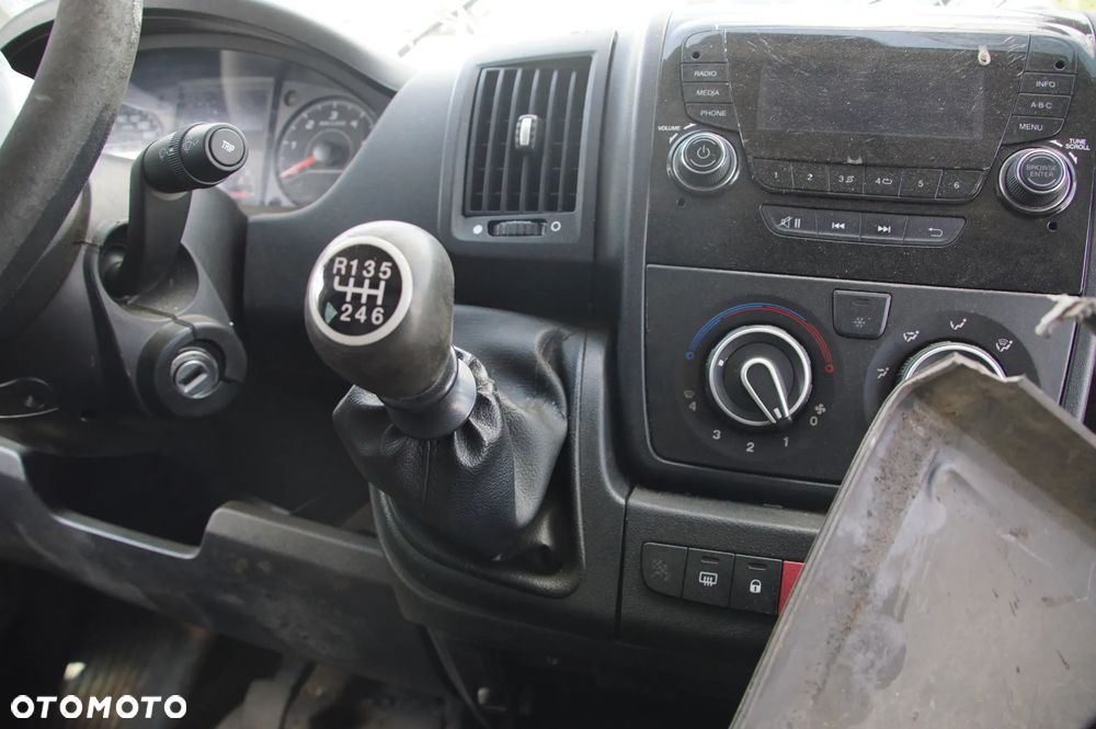 Auto na części - Peugeot Boxer III 2.0 BlueHDI 110 KM AH03 20GP19 2017R Silnik Skrzynia Drzwi Szyba Klapa Lampa Lusterko Deska Kokpit Sterownik Moduł Czujnik Licznik Kierownica - 15