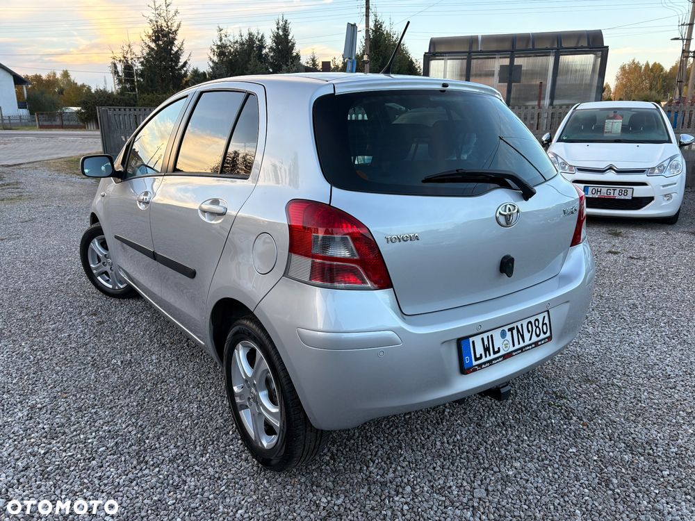 Toyota Yaris 1.33 Premium - 17