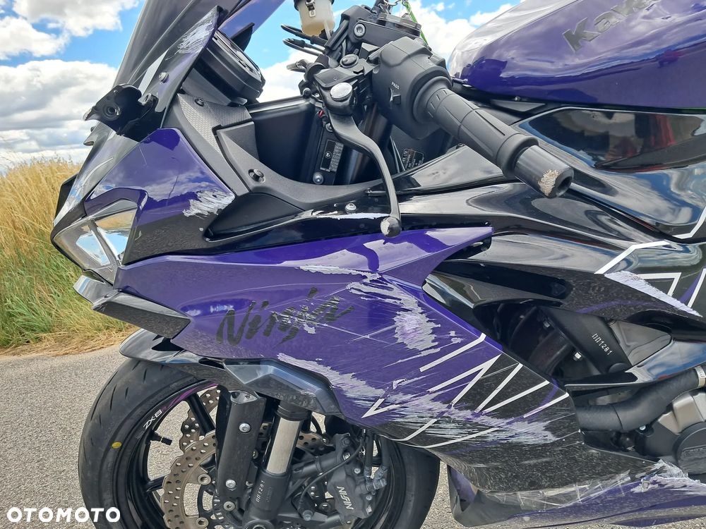 Kawasaki ZXR - 9