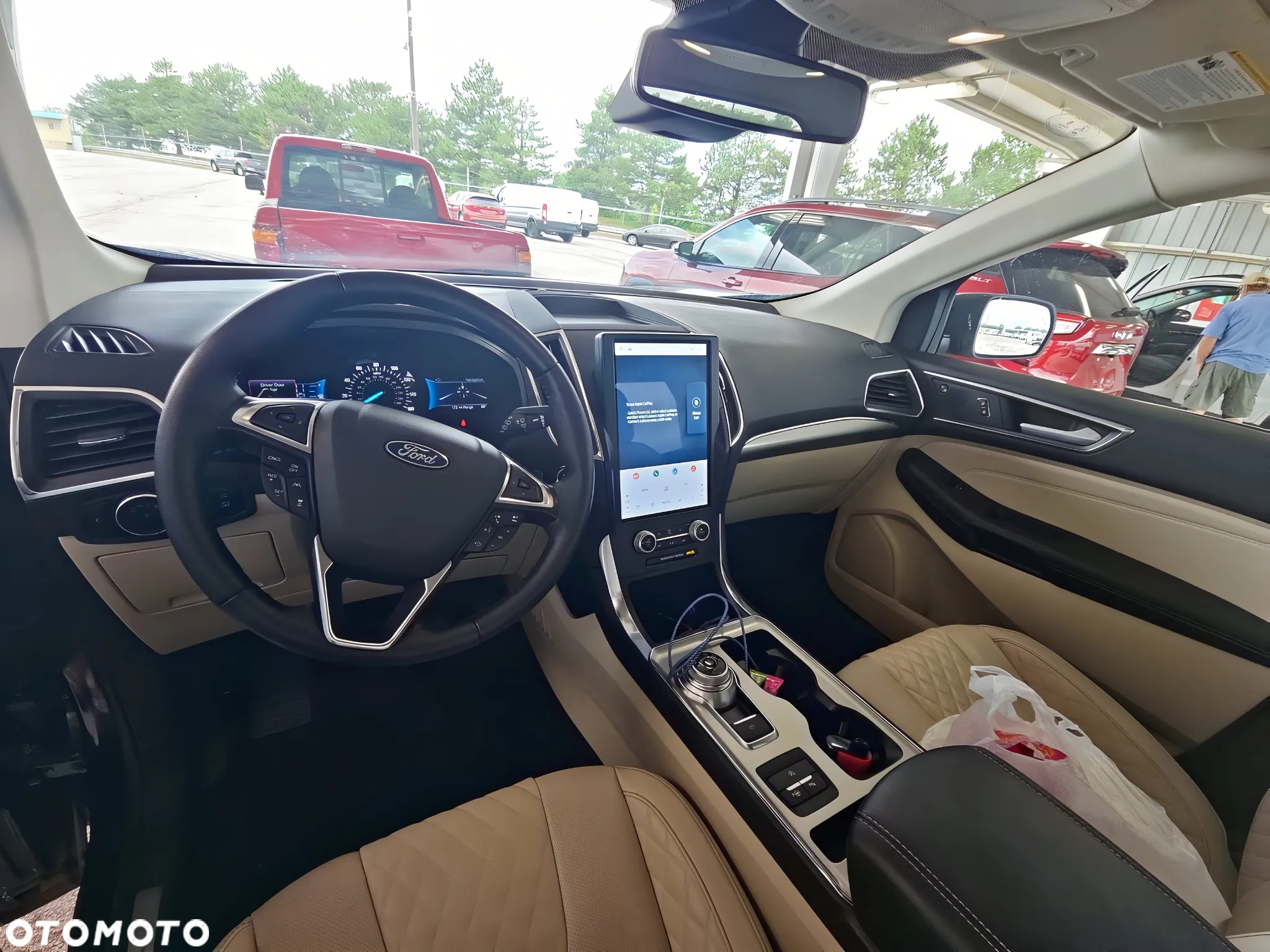Ford Edge - 8