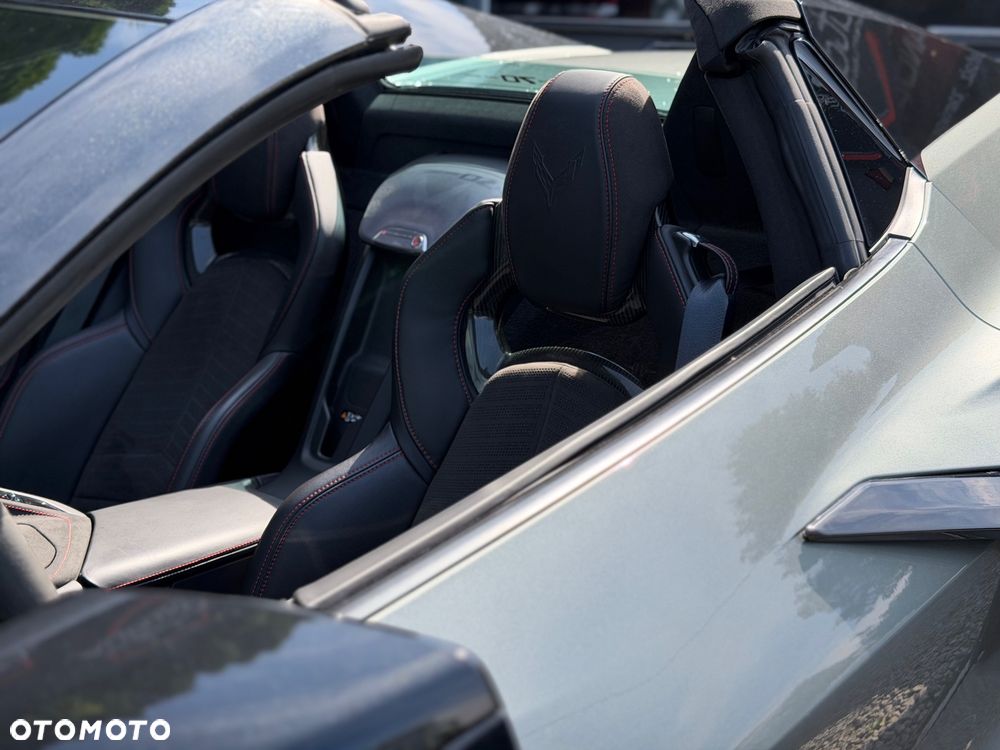 Chevrolet Corvette - 8