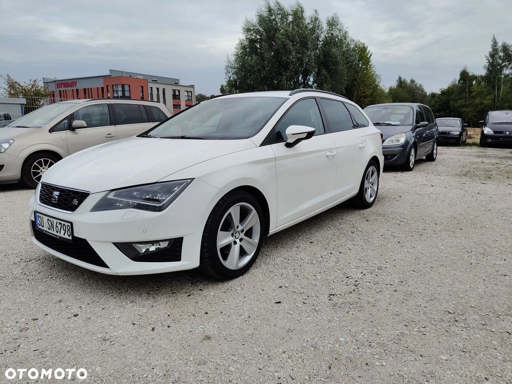 Seat Leon 2.0 TDI DPF Ecomotive DSG FR - 2