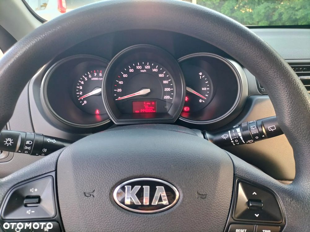 Kia Rio - 20