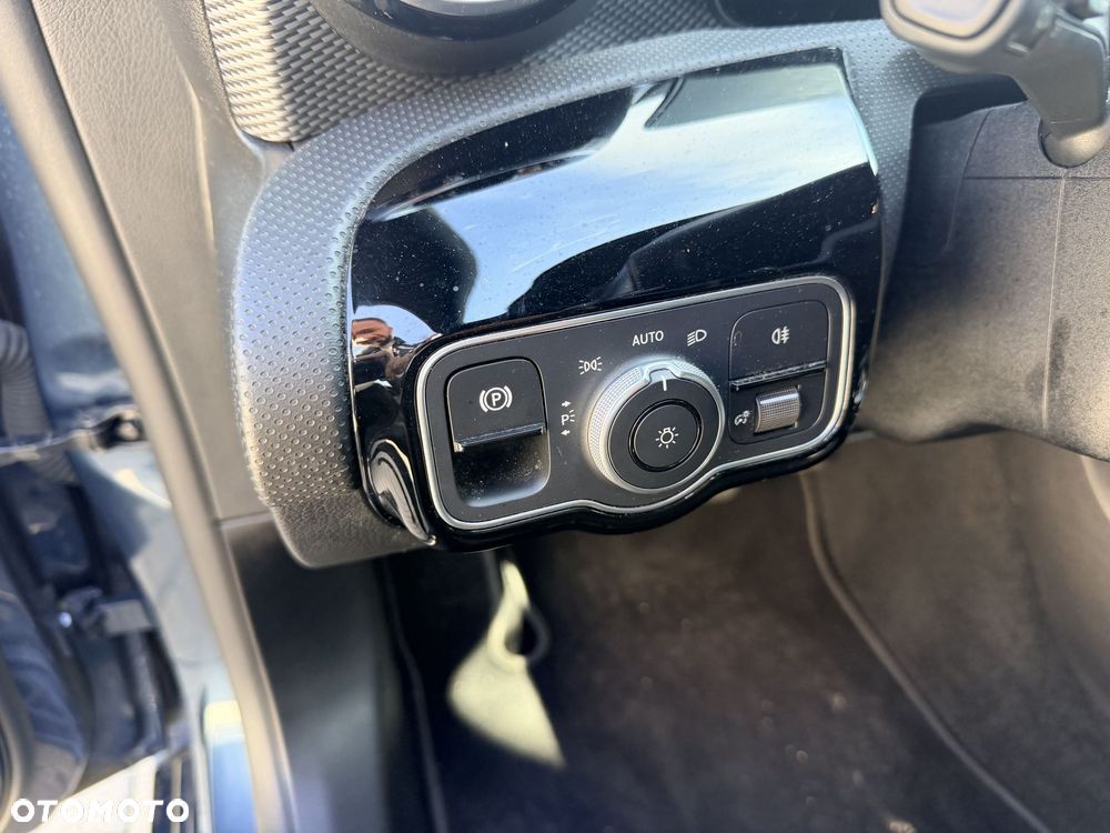 Mercedes-Benz CLA 250 e PHEV 8G-DCT - 21