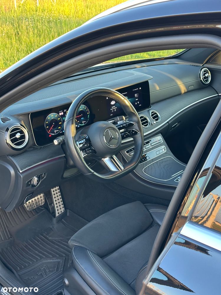 Mercedes-Benz Klasa E 300 9G-TRONIC AMG Line - 12