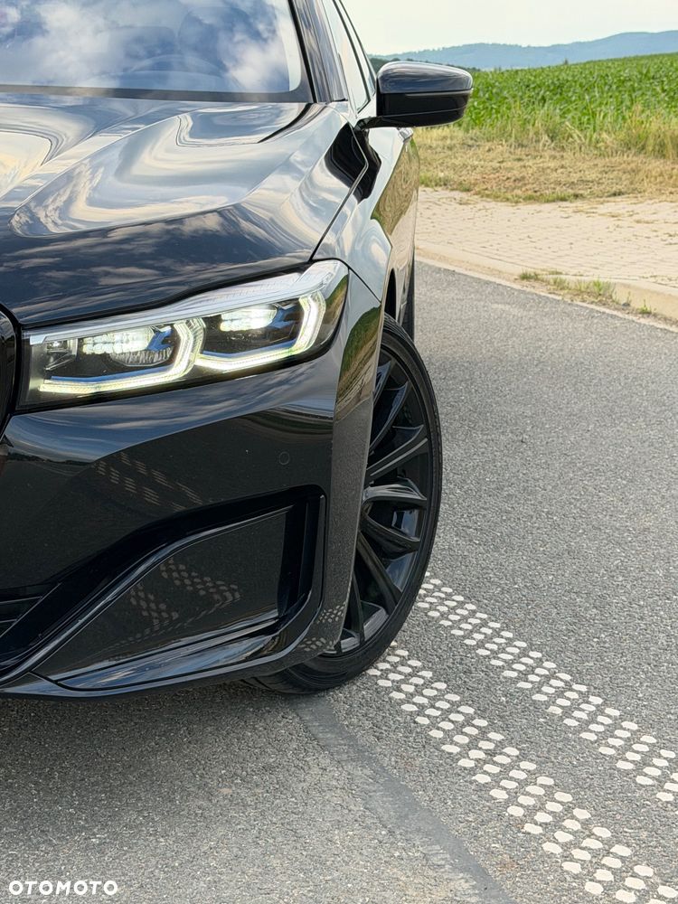 BMW Seria 7 730Ld xDrive mHEV - 23