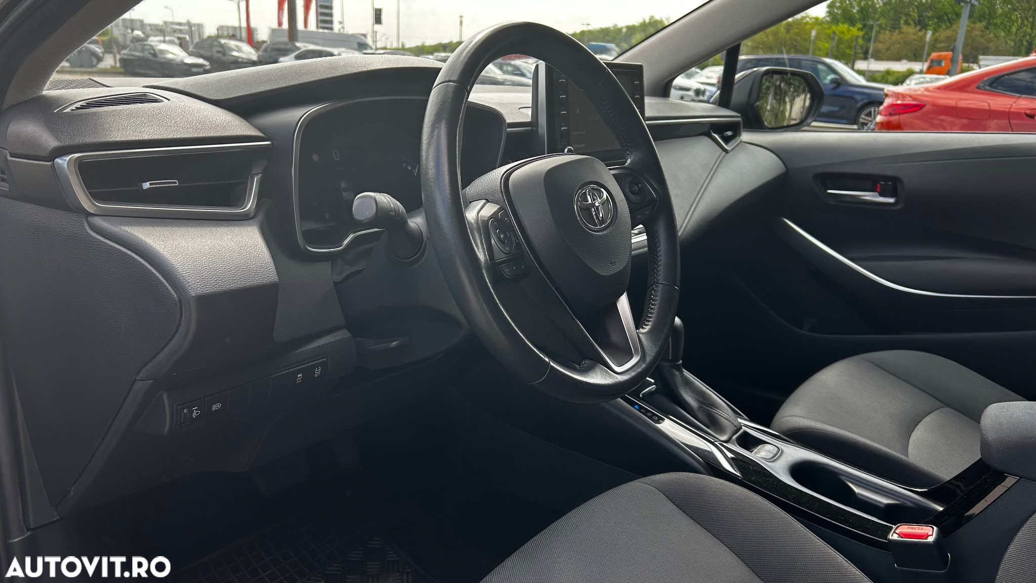 Toyota Corolla 1.8 HSD Dynamic - 18