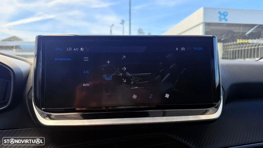 Peugeot 2008 1.2 Hybrid Allure e-DCS6 - 17