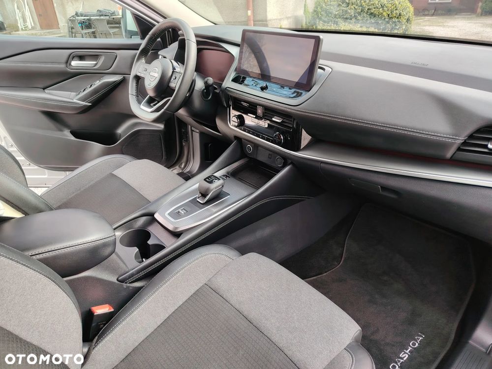 Nissan Qashqai 1.3 DIG-T MHEV N-Connecta Xtronic - 31