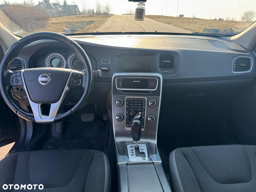 Volvo V60 D3 Geartronic Momentum - 8