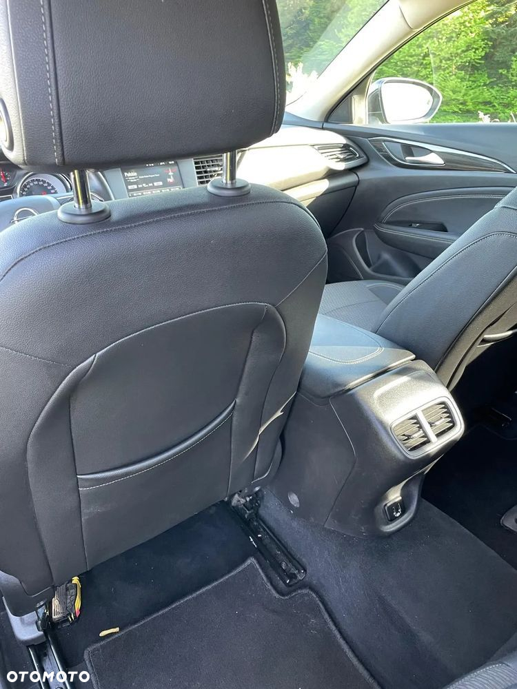 Opel Insignia 1.5 T Elite S&S - 11