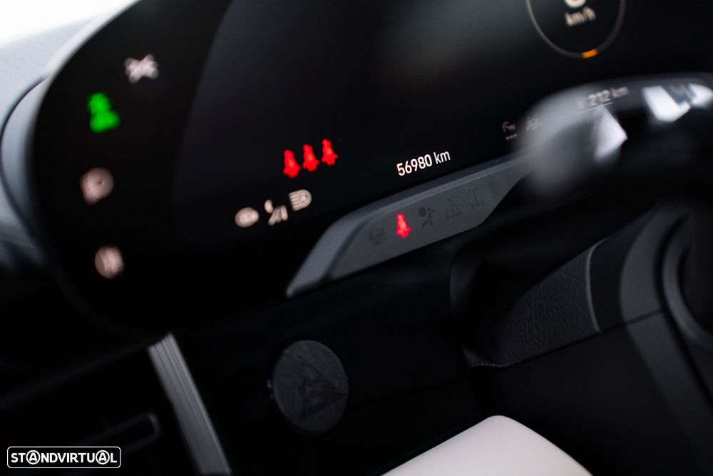 Porsche Taycan Turbo S - 46