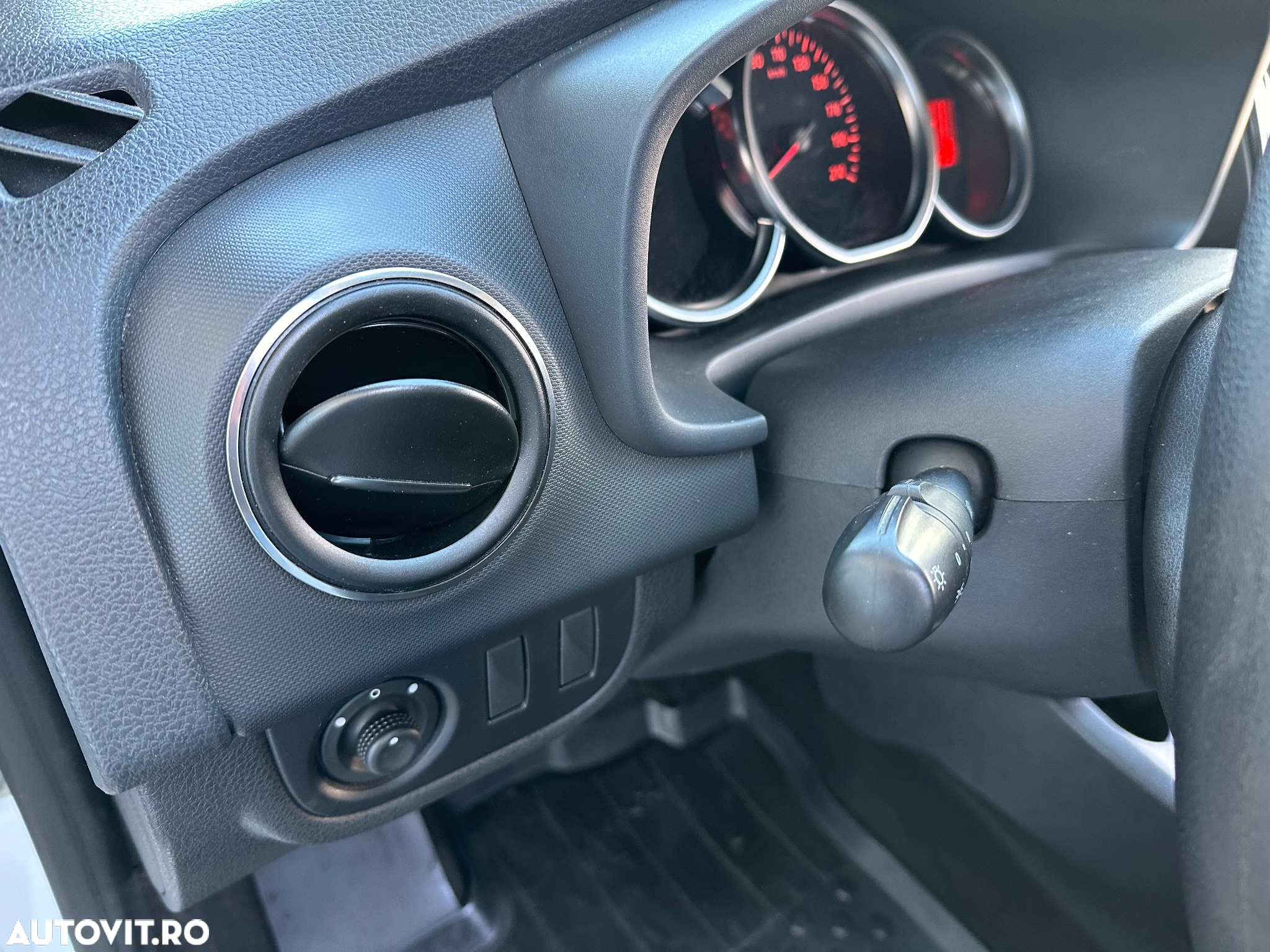 Dacia Logan 1.5 Blue dCi Laureate - 16