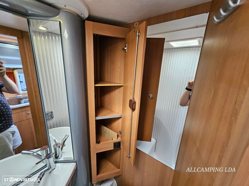 Dethleffs Globebus 5.99M CAMA TRANSVERSAL - 41