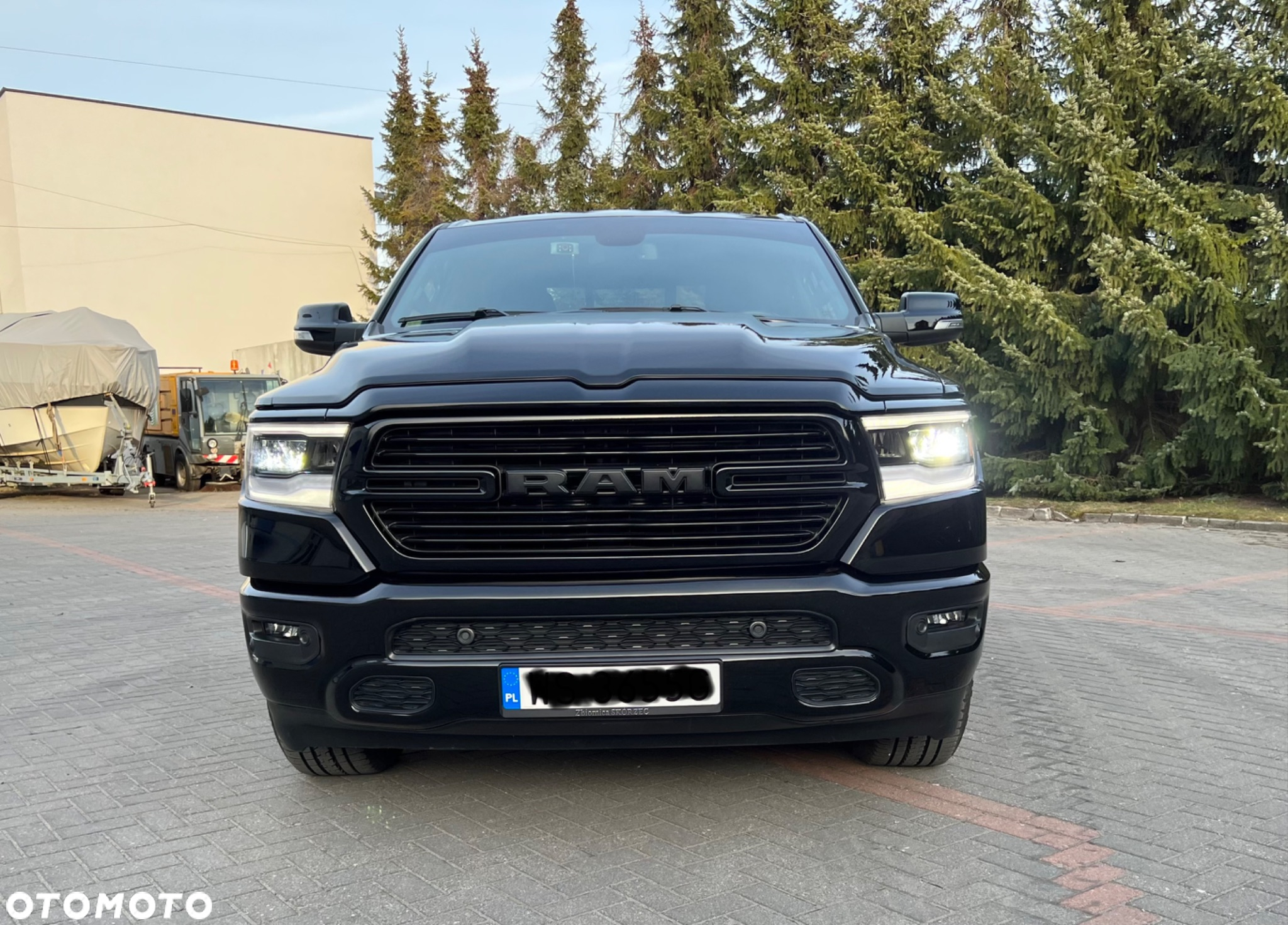 RAM 1500 5.7 Crew Cab Bighorn - 2