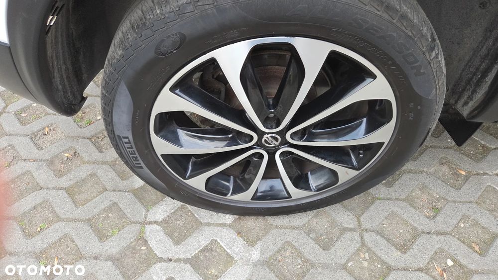 Nissan Qashqai 2.0 dCi 4 x 4 DPF tekna - 37