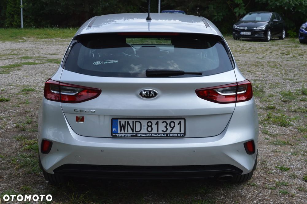 Kia Ceed - 10