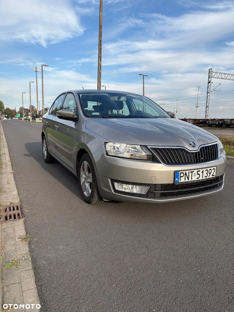Skoda RAPID - 12