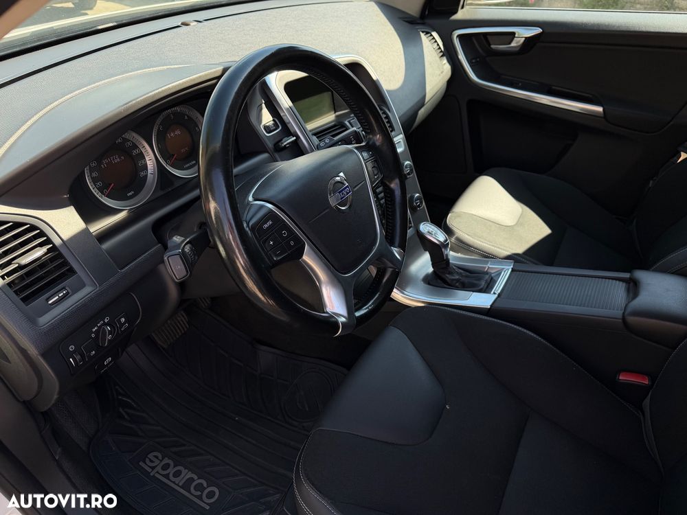 Volvo XC 60 D3 2.4D AWD AT6 Kinetic - 6