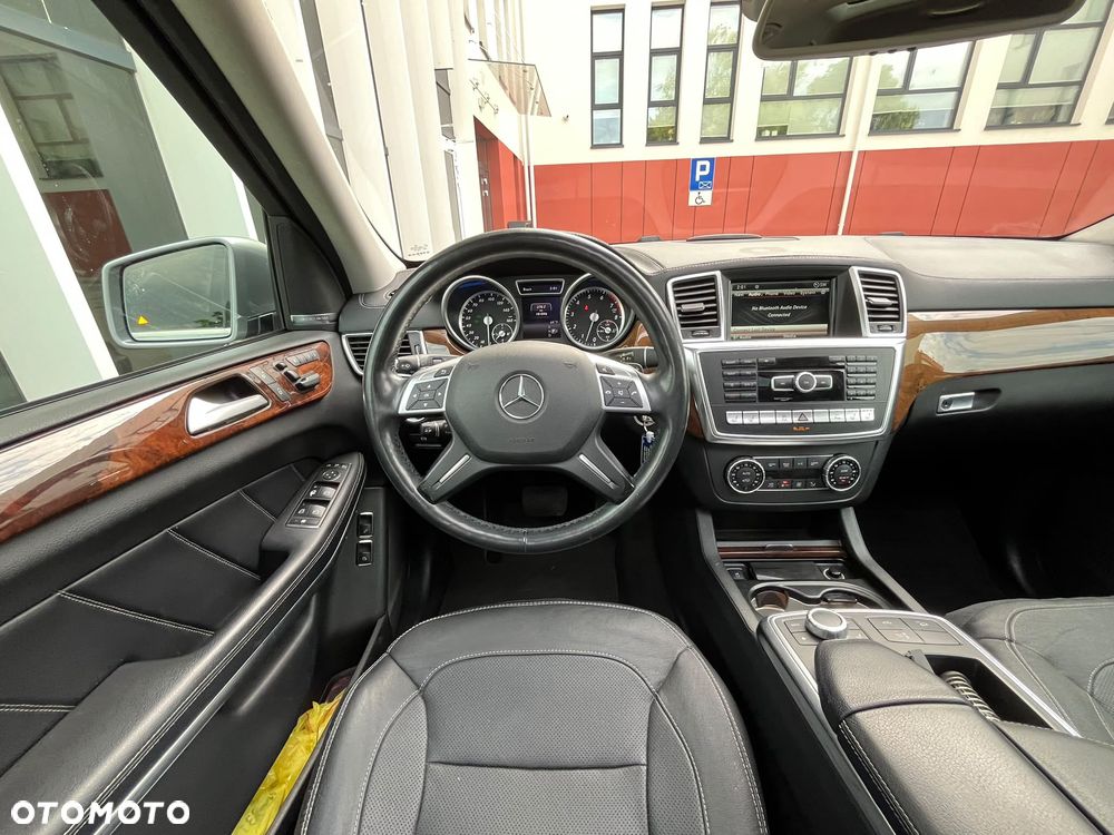 Mercedes-Benz GL 500 4Matic (BlueEFFICIENCY) 7G-TRONIC - 31