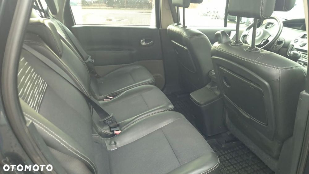 Renault Scenic - 9