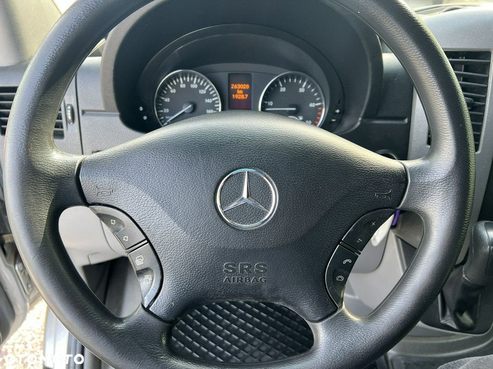 Mercedes-Benz Sprinter - 8