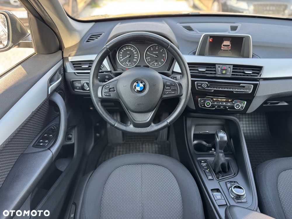 BMW X1 xDrive18d xLine - 4