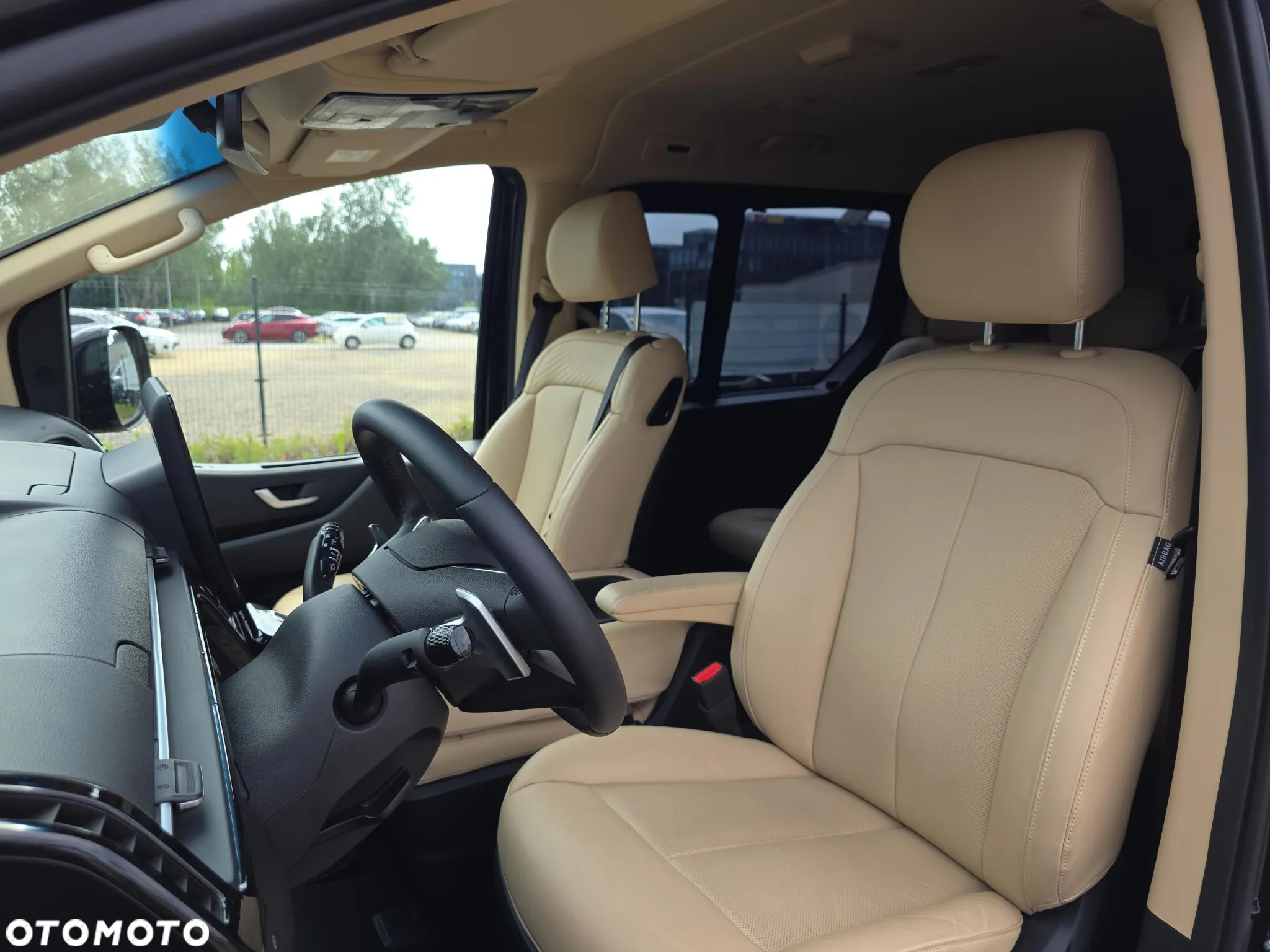 Hyundai Staria 1.6 T-GDI HEV Smart VIP - 11
