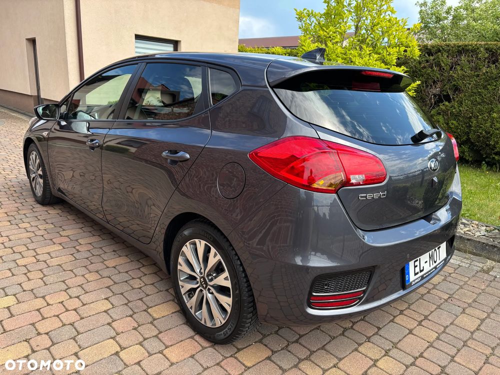 Kia Ceed 1.6 CRDi Smart - 10