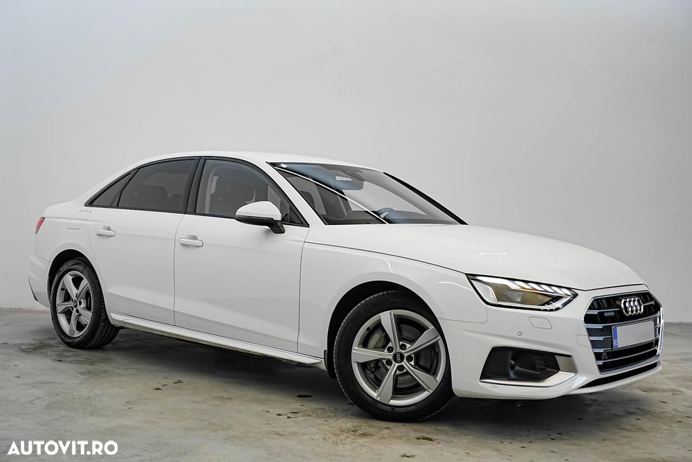 Audi A4 Avant 2.0 40 TDI quattro S tronic MHEV Advanced - 4