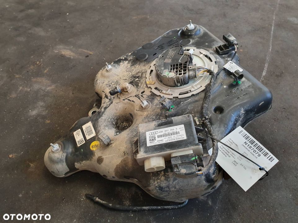ZBIORNIK ADBLUE AUDI A6 C7 LIFT 4G0131877P - 2