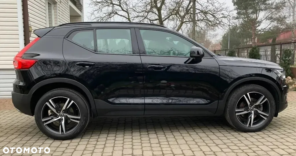 Volvo XC 40 T4 AWD R-Design - 24
