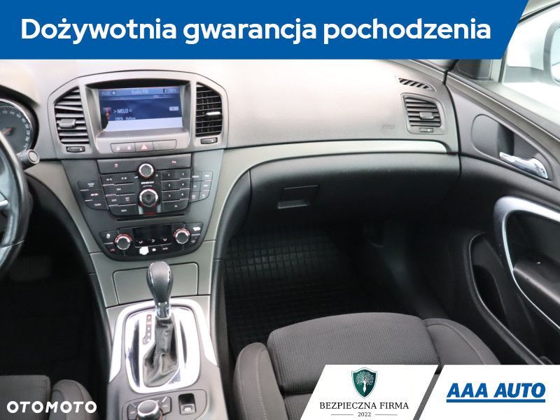 Opel Insignia - 10