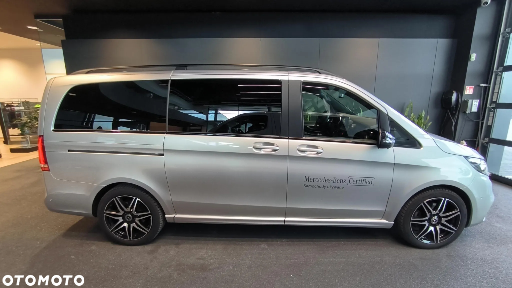 Mercedes-Benz Klasa V 300 d Avantgarde 9G-Tronic (d³ugi) - 5