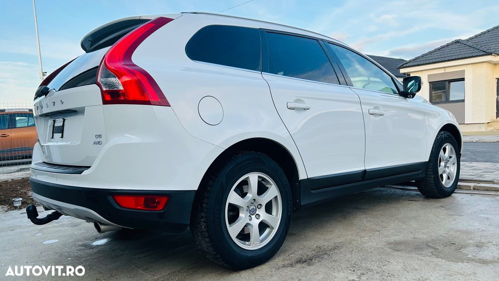 Volvo XC 60 D5 AWD - 3