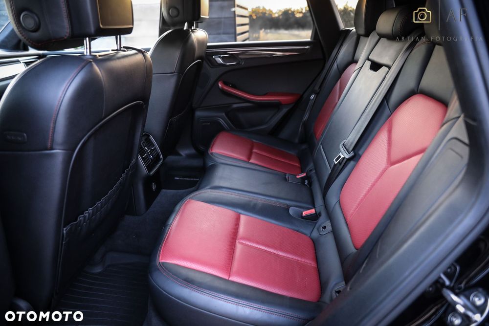 Porsche Macan - 25