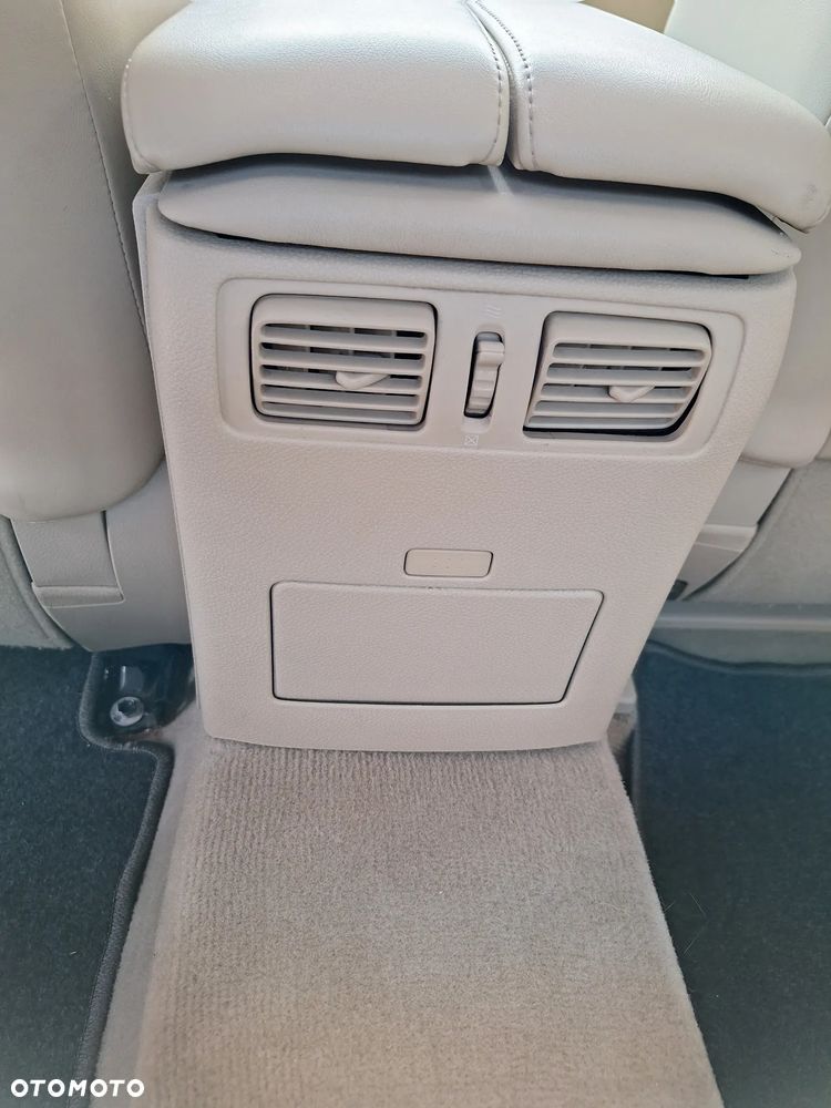 Infiniti M - 27