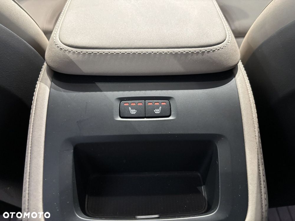 Volvo XC 90 - 26