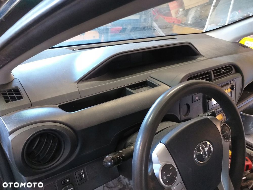 Toyota Prius C AQUA deska poduszka air bag pasy - 4