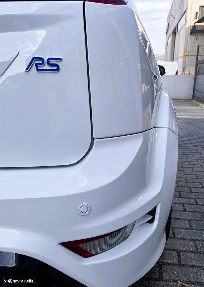 Ford Focus 2.5 T RS - 17