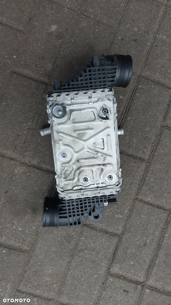 VW T6 CHŁODNICA POWIETRZA INTERCOOLER 04L145749L - 3
