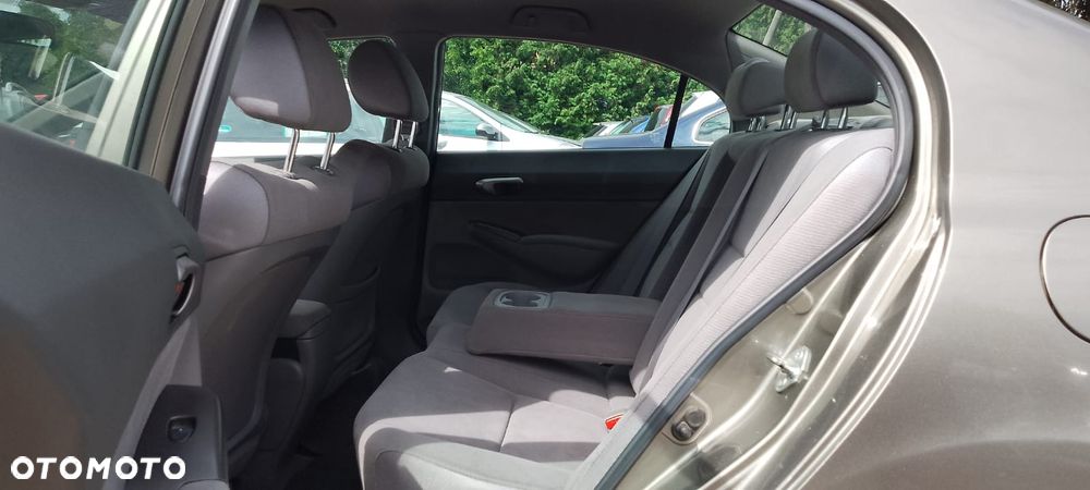 Honda Civic 1.3i-DSI VTEC IMA CVT Elegance - 17