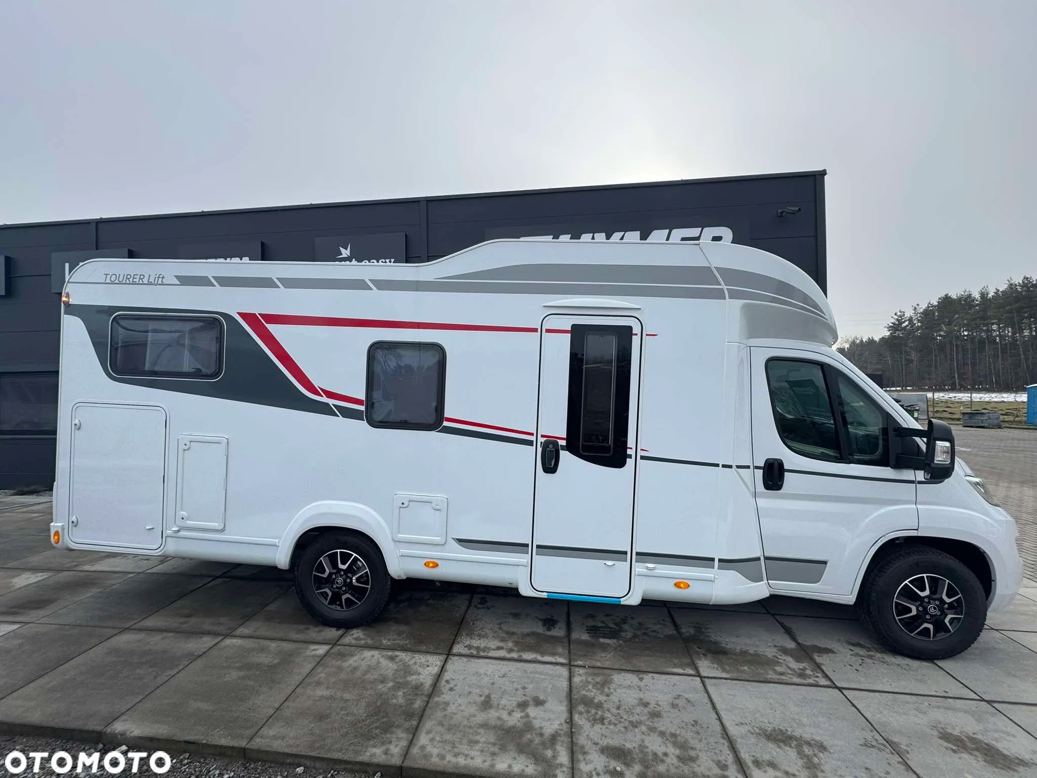 LMC Tourer Lift H730G - Kamper o DMC 3500kg dla 5ciu osób! - 3