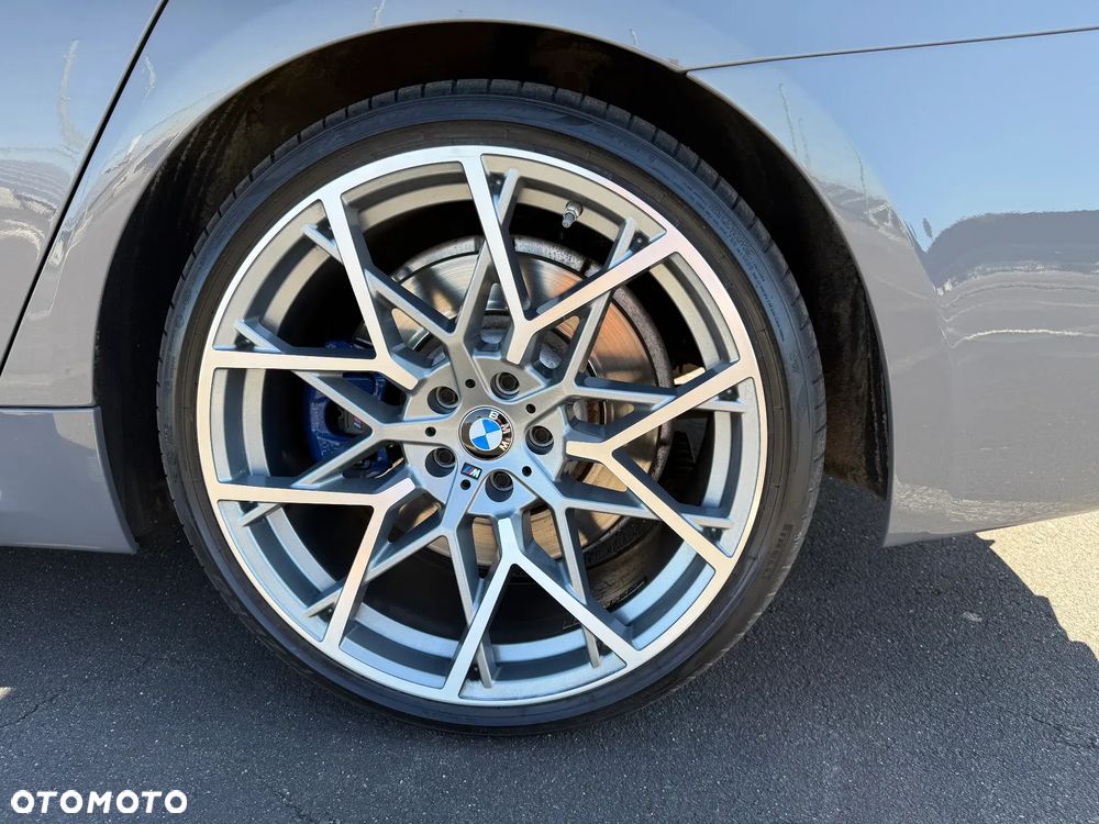 BMW Seria 5 M550i xDrive - 16