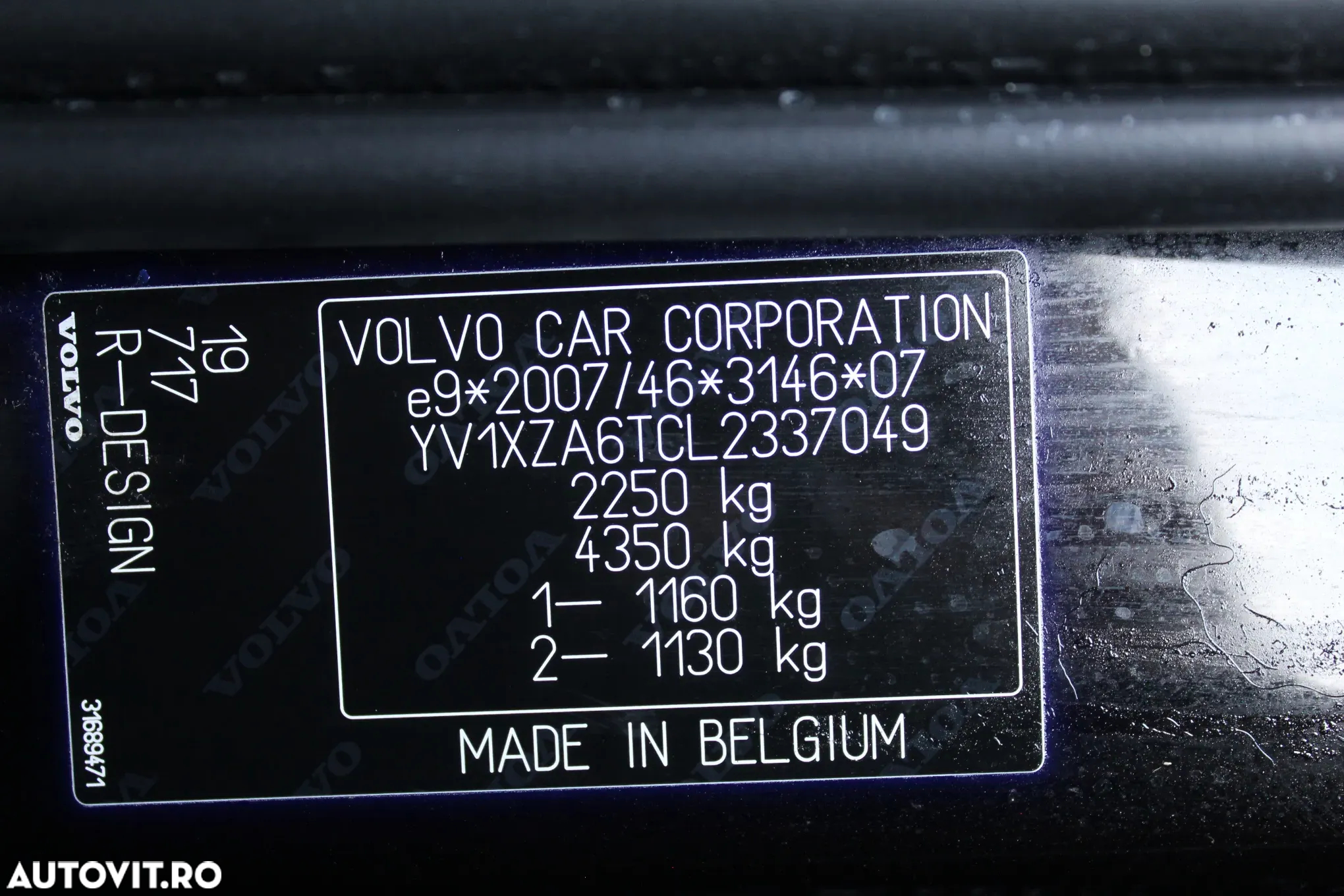 Volvo XC 40 D4 AWD Geartronic R-Design - 34