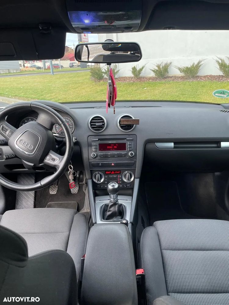 Audi A3 Sportback 1.8 TFSI Ambiente - 3