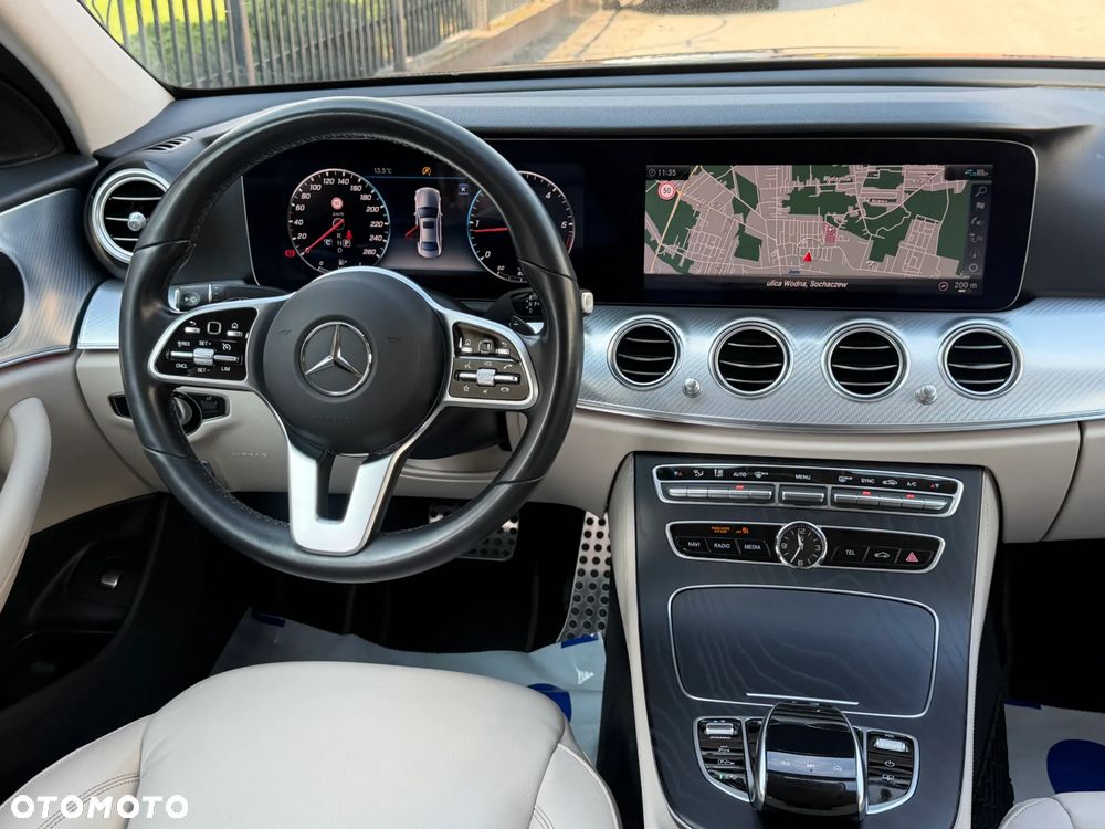 Mercedes-Benz Klasa E 220 d 4-Matic 9G-TRONIC - 8