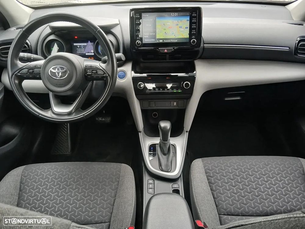 Toyota Yaris Cross 1.5 HDF Comfort Plus - 17