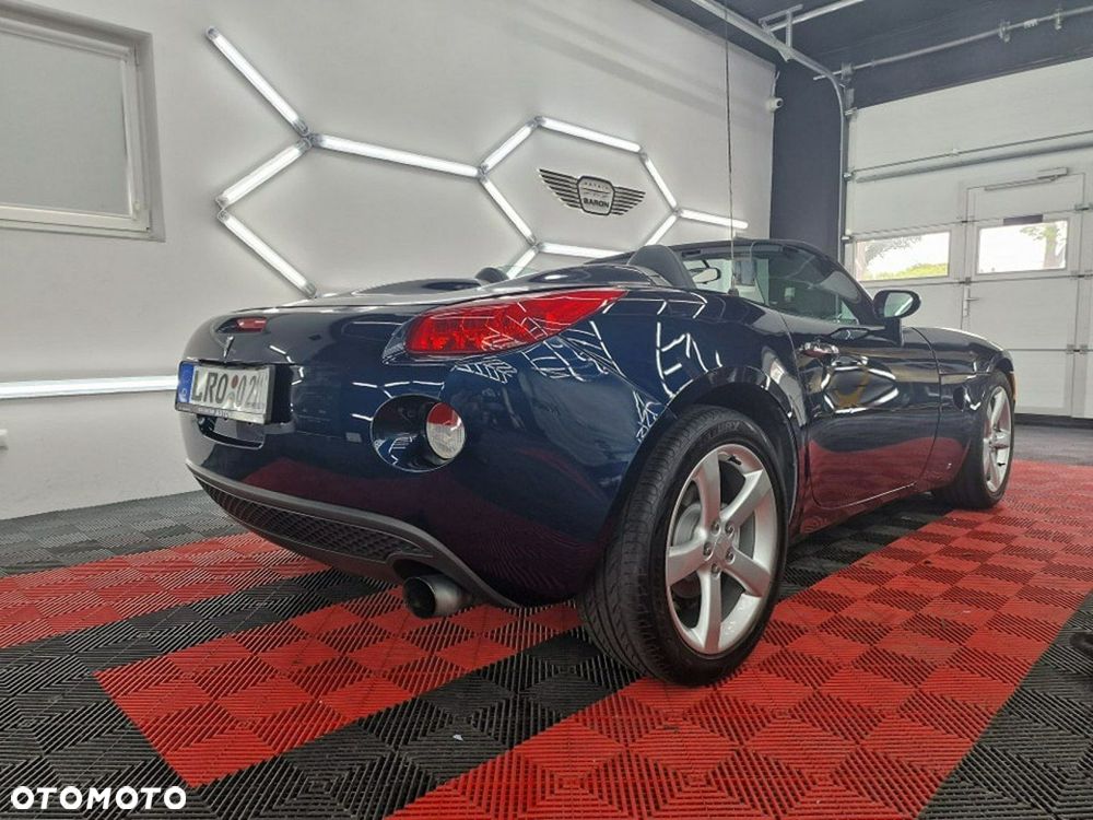 Pontiac Solstice - 10