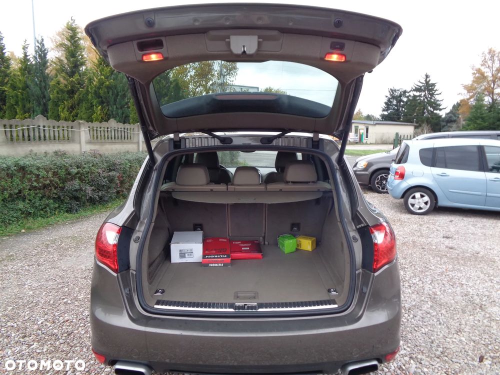 Porsche Cayenne Diesel Tiptronic S - 14